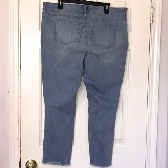 Torrid Boyfriend Distressed Jeans Size 18 - Picture 2 of 13
